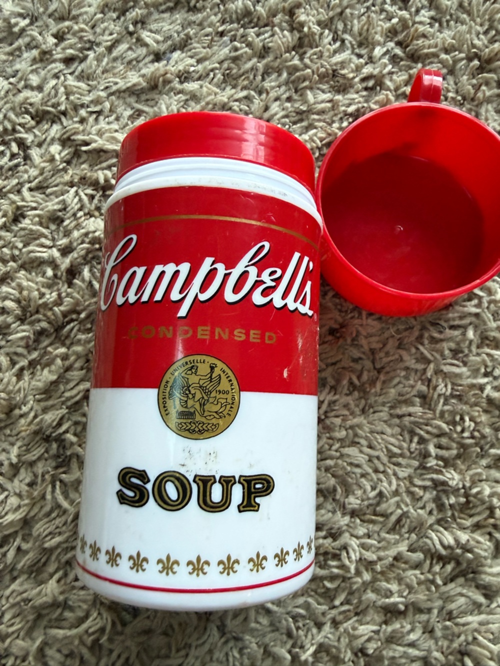 Retro design Campbell’s soup thermos -